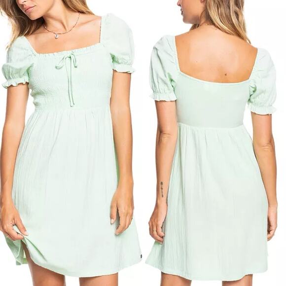NEW Roxy Women's Size Medium Green Hello Mini Again Puff Sleeve Smocked Dress - Picture 1 of 8